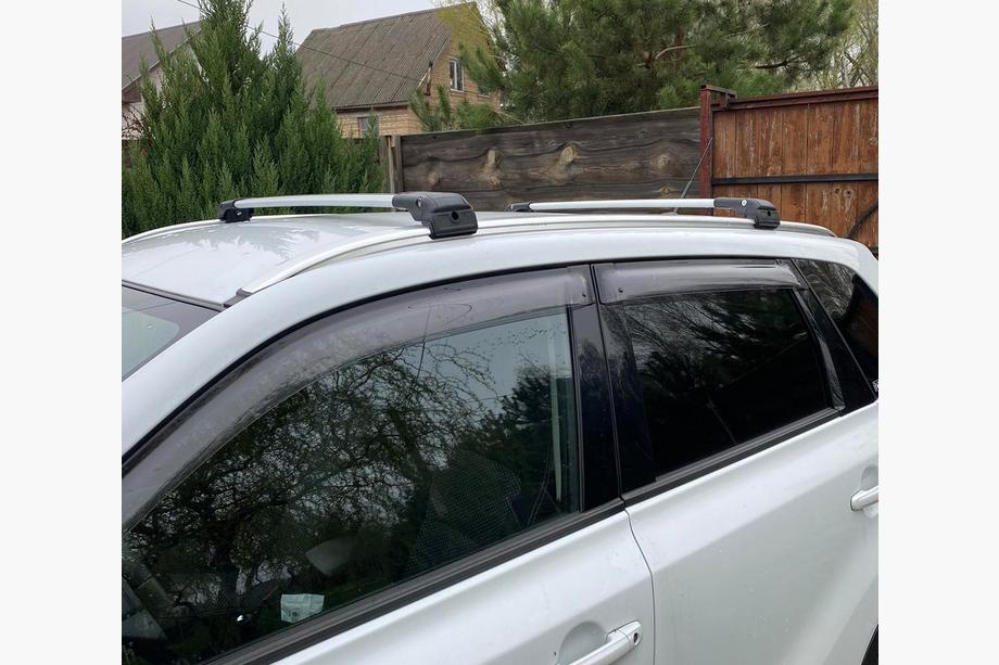 Suzuki Vitara 2015– Dakdragers (dwarsbalken) voor geïntegreerde dakrails, afsluitbaar WingCarrier V2 (2 st.) Image