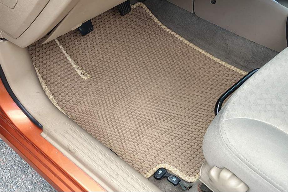 Chevrolet Aveo T250 2005–2011 Rubberen automatten Carsuit (Beige) Image