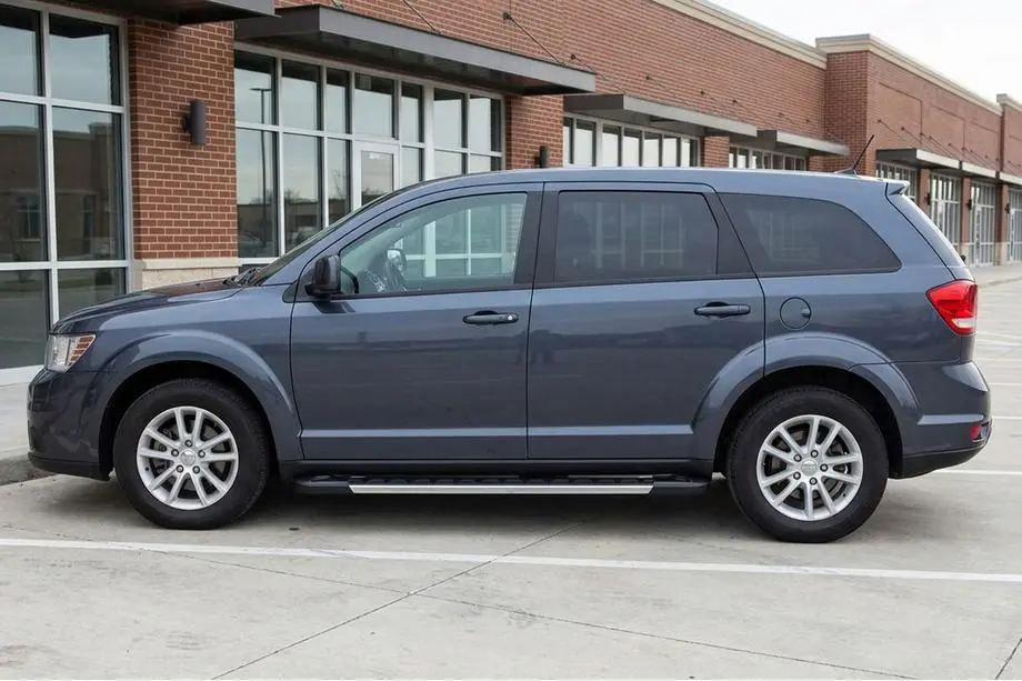 Fiat Freemont 2011–2016 Zijtreden RedLine V1 (2 stuks, aluminium) Image