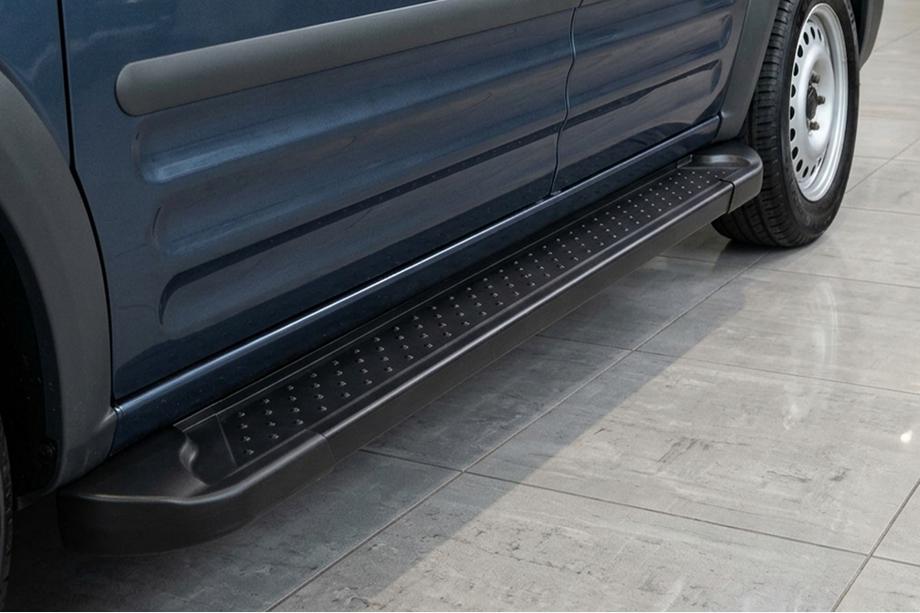 Ford Connect 2006–2009 Allmond Black zijtreden (2 st., aluminium) Image