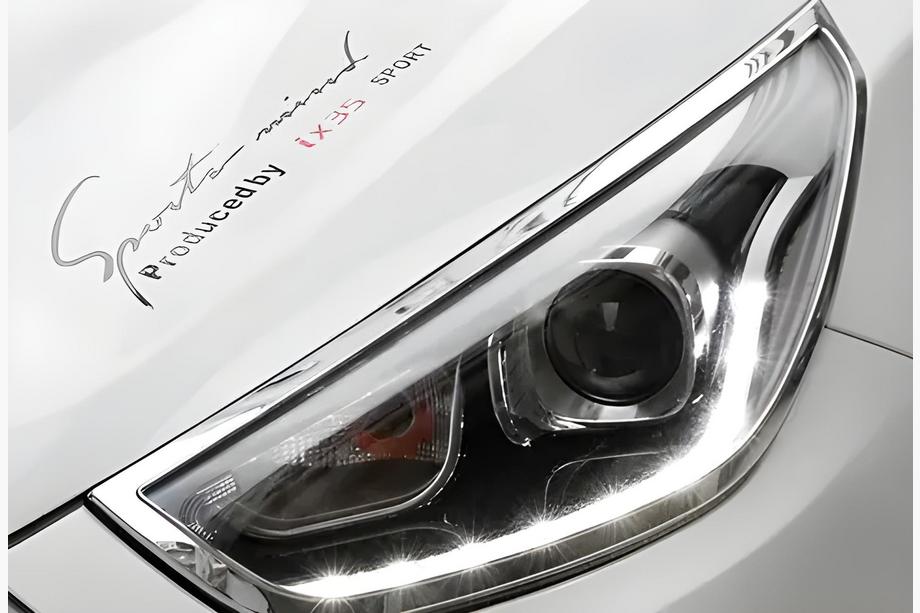 Hyundai IX-35 2010–2015 Chromen koplamp sierlijsten (2013-2015, 2 st., kunststof) Foto 1