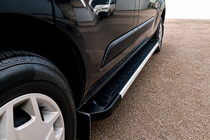 Ford Custom 2013–2022 Zijtreden RedLine V1 (2 stuks, aluminium) foto 1