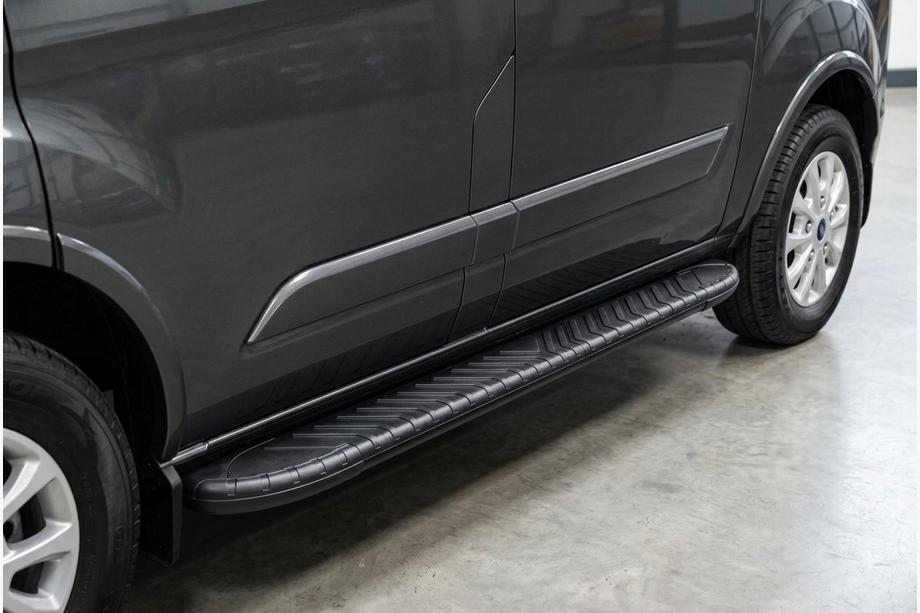 Ford Custom 2013–2022 Bosphorus Black side steps (2 st., aluminium) Image