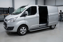 Ford Custom 2013–2022 Side steps Tayga Grey (set van 2, aluminium) foto 1