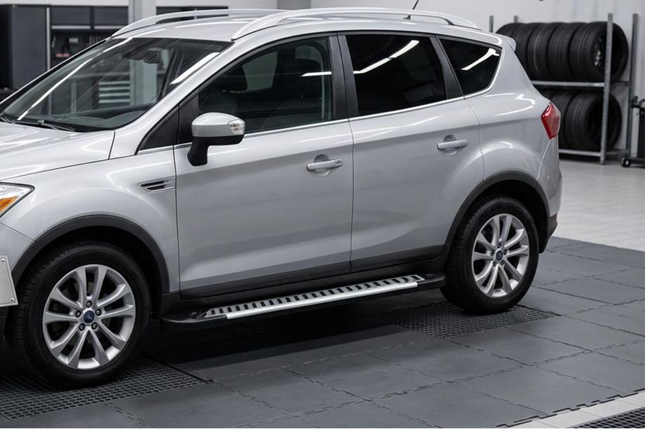Ford Kuga 2008–2013 Side steps Line (2 stuks, aluminium) Image