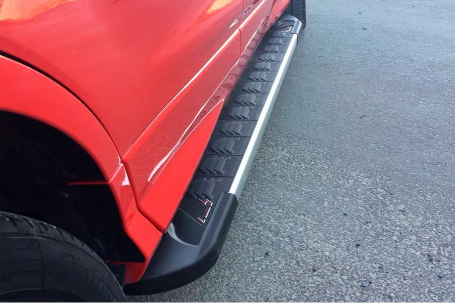 Ford Kuga/Escape 2013–2019 Zijtreden RedLine V1 (2 stuks, aluminium) Image