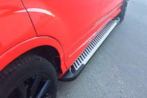 Ford Kuga/Escape 2013–2019 Side steps Line (2 stuks, aluminium) Met zwarte deurlijsten foto 1