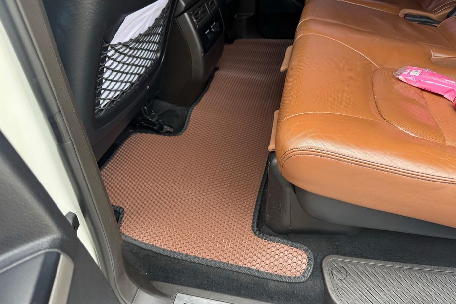 Toyota Land Cruiser 200 2007–2021 Rubberen automatten Carsuit (2007-2012, bruin) Foto 7