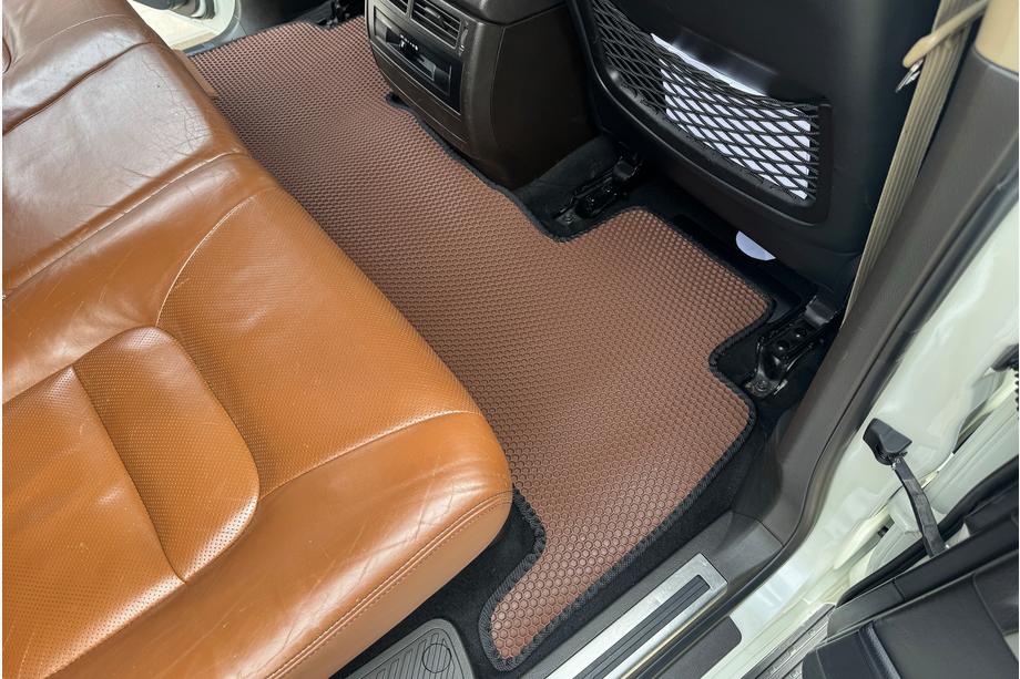 Toyota Land Cruiser 200 2007–2021 Rubberen automatten Carsuit (2007-2012, bruin) Foto 8