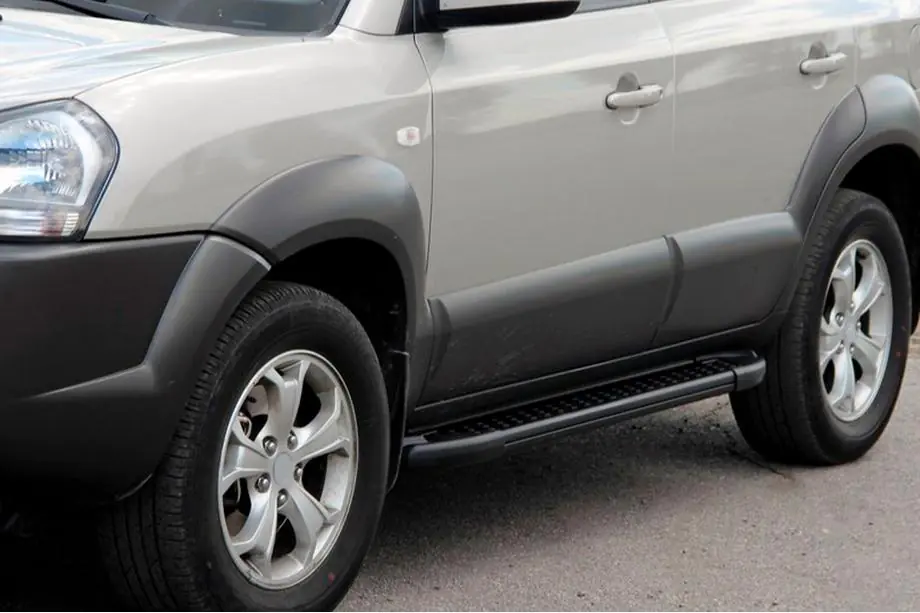 Hyundai Tucson JM 2004– Allmond Black zijtreden (2 st., aluminium) Image