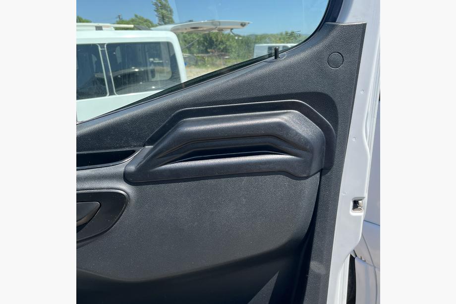 Mercedes Sprinter W907/W910 2018– Deurpaneel afdekkappen EuroCap (ABS) Foto 1