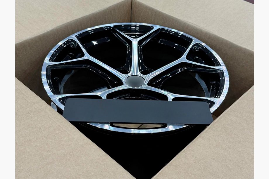 Audi A5 2016–2025 Gesmede OEM velgen R19 (4 stuks) Foto 5