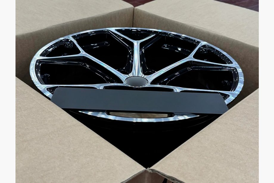 Audi A5 2016–2025 Gesmede OEM velgen R19 (4 stuks) Foto 6