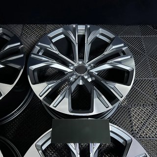 Gesmede velgen OEM R21 V2 (4 stuks) Audi Q8 2018– foto 1
