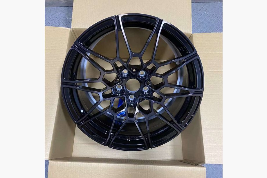 BMW 4-serie G22/23/26 2020– OEM gesmede velgen R19 R20 V3 (4 stuks) Image