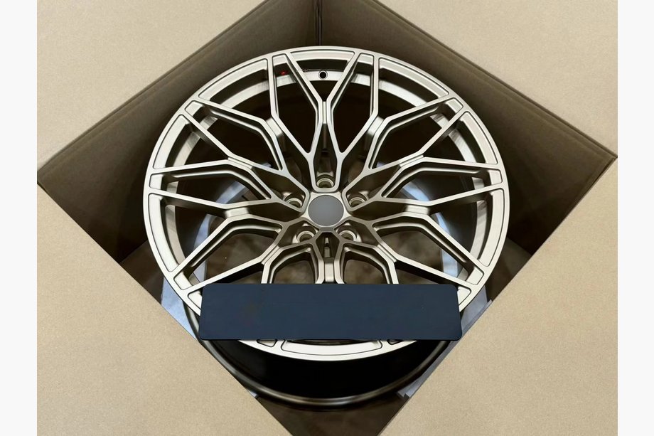 BMW 2 Serie G42 2021– OEM gesmede velgen R19 R20 V3 (4 stuks) Foto 3