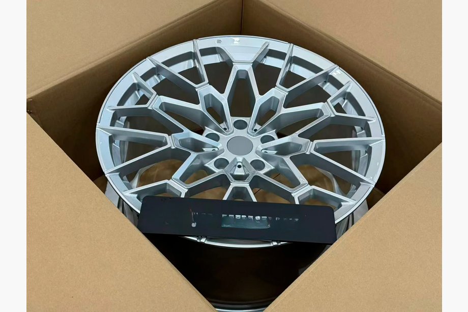 BMW 5/i5 Serie G60/G60E/G61 2023– Gesmede velgen OEM R22 V2 (set van 4) Foto 12