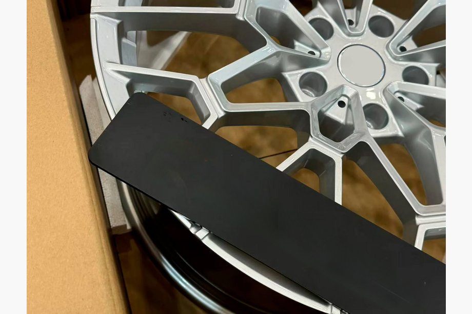 BMW 5/i5 Serie G60/G60E/G61 2023– Gesmede velgen OEM R22 V2 (set van 4) Foto 13