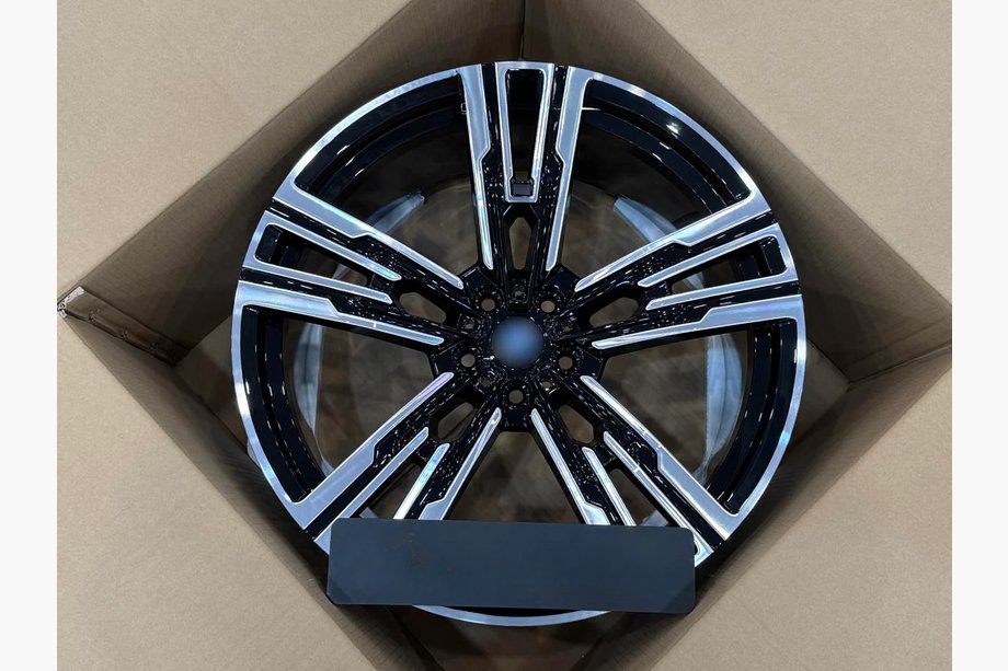 BMW 7 Serie G70/G71 2022– OEM gesmede velgen R21 (4 stuks) Image