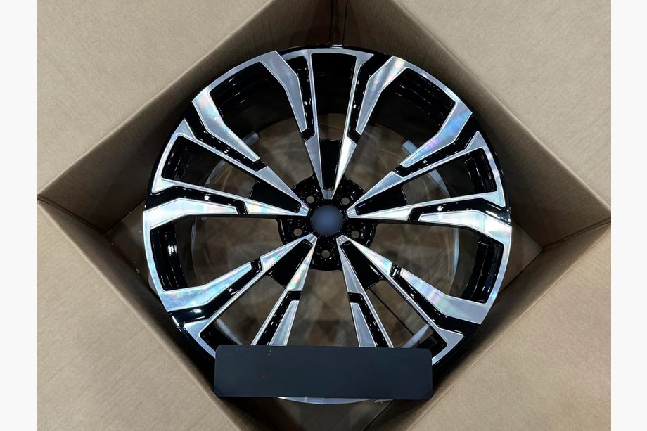 BMW X7 G07 2019– Gesmede velgen OEM R23 V3 (set van 4) Image