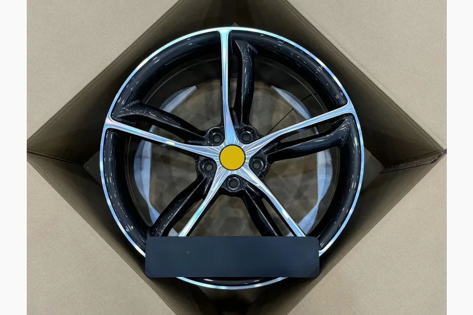 Ferrari 488 GTB 2015–2019 Gesmede OEM-velgen R20 V3 (4 stuks) Image