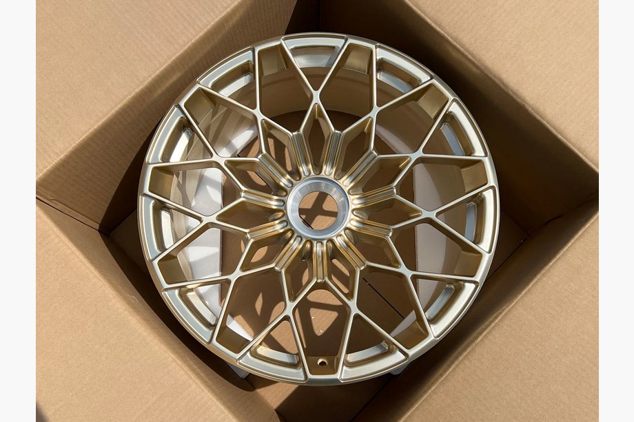 Lamborghini Huracan 2014– Gesmede OEM velgen R20 V2 (4 stuks) Foto 1
