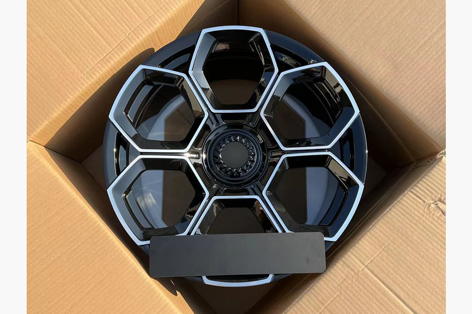 Lamborghini Aventador 2011–2022 Gesmede velgen OEM R20 R21 V5 (4 stuks) Image