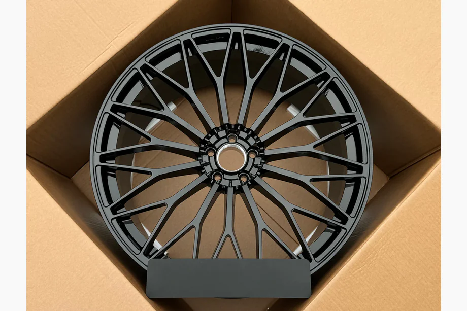 Lamborghini Urus 2018– Gesmede velgen OEM R23 V7 (4 stuks) Image