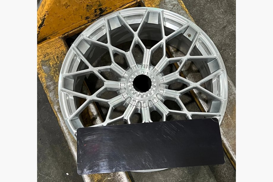Lamborghini Huracan 2014– Gesmede OEM velgen R20 R21 V2 (4 stuks) Image