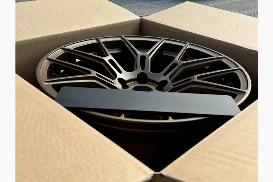 Lamborghini Huracan 2014– Gesmede OEM velgen R19 V1 (4 stuks) Foto 7