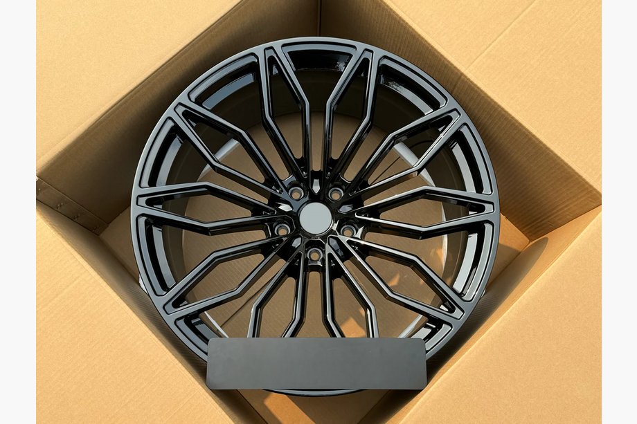Lamborghini Urus 2018– Gesmede velgen OEM R23 V12 (4 stuks) Image