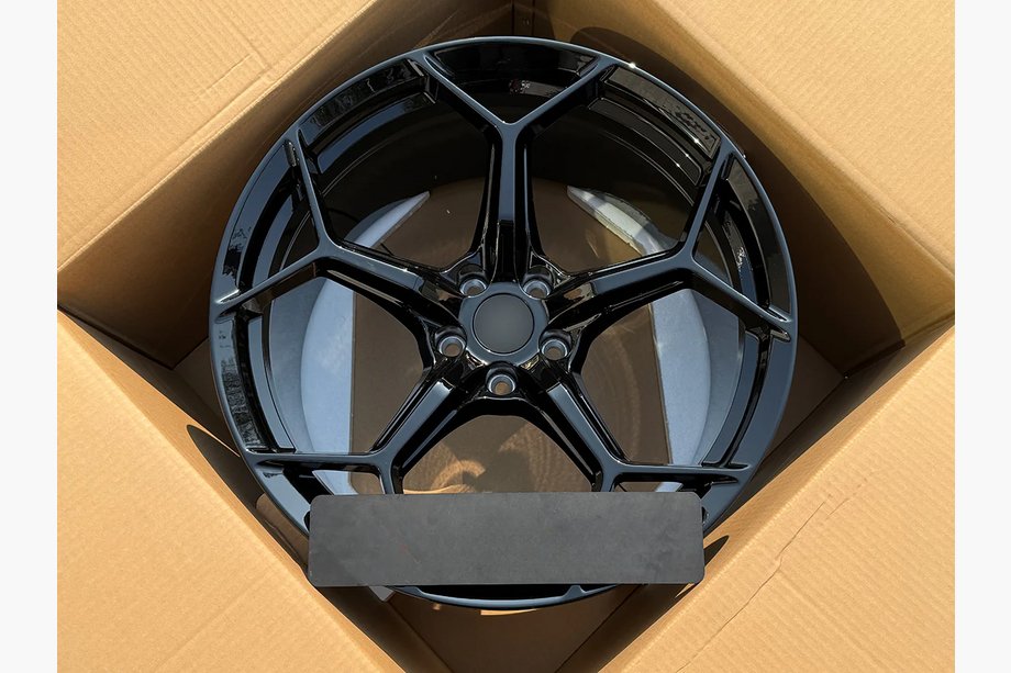 Lamborghini Huracan 2014– Gesmede OEM-velgen R20 V3 (4 stuks) Image