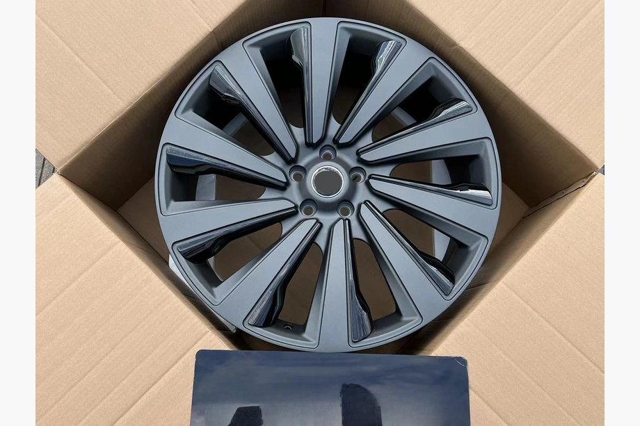 Range Rover V L460 2021– Gesmede velgen OEM R23 R24 V1 (4 stuks) Image