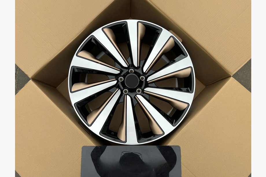 Range Rover V L460 2021– Gesmede OEM R24 V4 velgen (4 stuks) Image