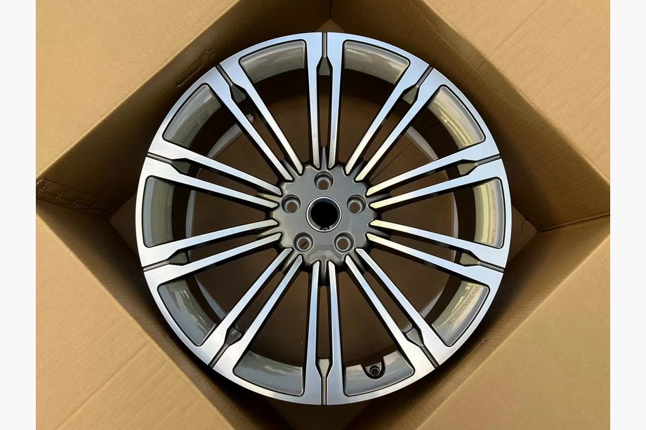 Range Rover III L322 2002–2012 OEM gesmede velgen R24 (4 stuks) Image