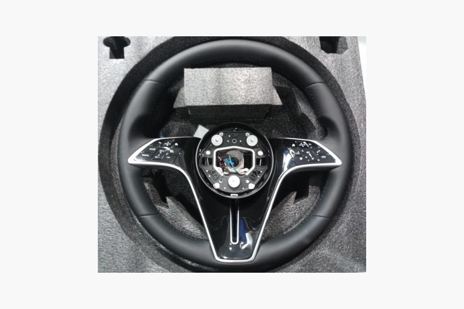 Mercedes Vito/V-klasse W447 2014– Stuurwiel in Maybach-stijl (zwart + zwarte knoppen) Image