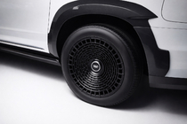 Cadillac Escalade 2020– Gesmede velgen Ghost R22 (4 stuks) foto 2