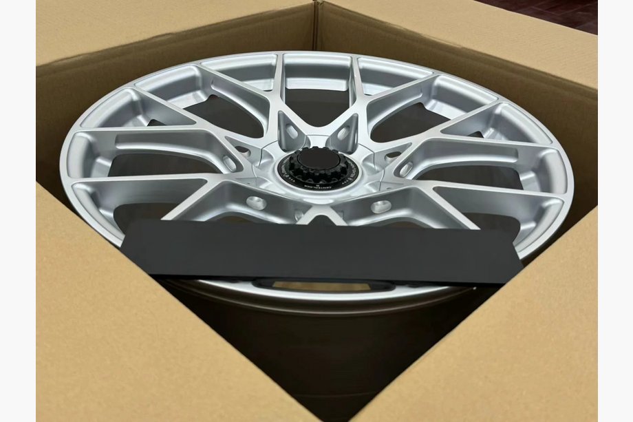 Porsche Boxster/Cayman 982 (718) 2016– Gesmede OEM velgen R20 V2 (4 stuks) Foto 5