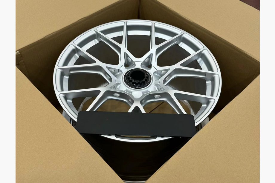 Porsche Boxster/Cayman 982 (718) 2016– Gesmede OEM velgen R20 V2 (4 stuks) Foto 4