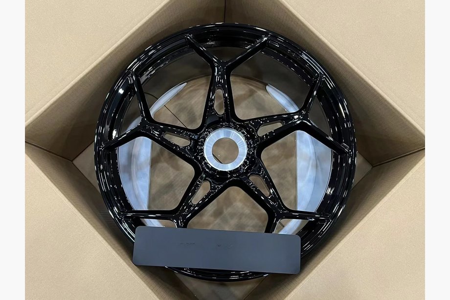 Porsche 911 (992) 2018– Gesmede OEM velgen R20 R21 V17 (4 stuks) Image