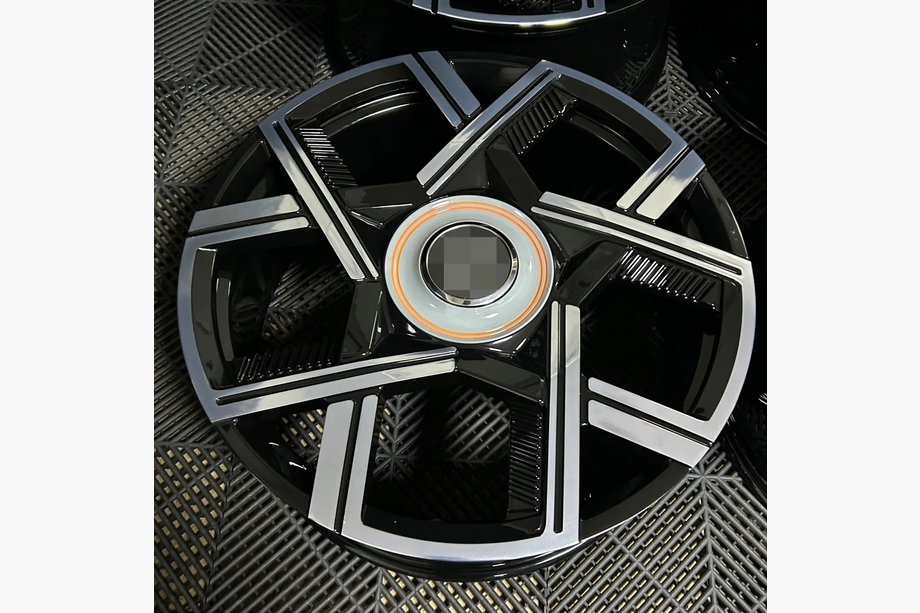 Rolls-Royce Cullinan 2018– Gesmede OEM-velgen R22 V6 (4 stuks) Image