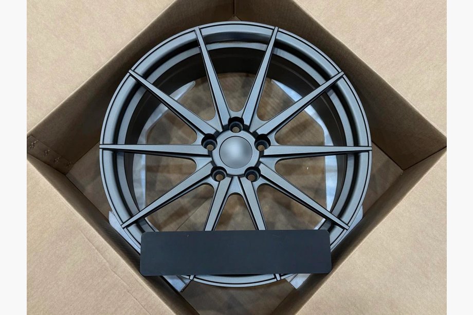 Skoda Superb 2015–2024 Gesmede OEM velgen R19 (4 stuks) Image