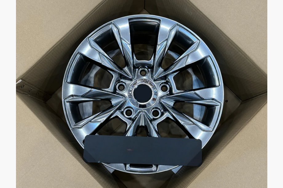 Toyota Land Cruiser 200 2007–2021 OEM gesmede velgen R18 (4 stuks) Foto 1