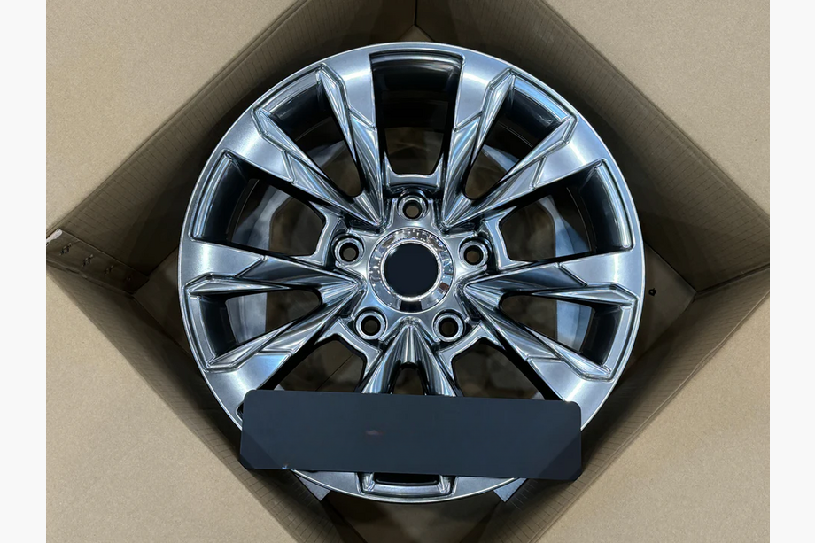 Toyota Land Cruiser 200 2007–2021 OEM gesmede velgen R18 (4 stuks) Image