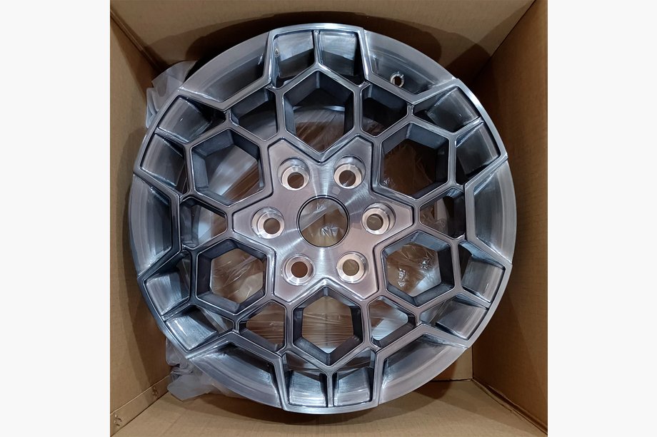 Toyota Land Cruiser Prado 250 2023– Gesmede velgen OEM R17 (4 stuks) Image
