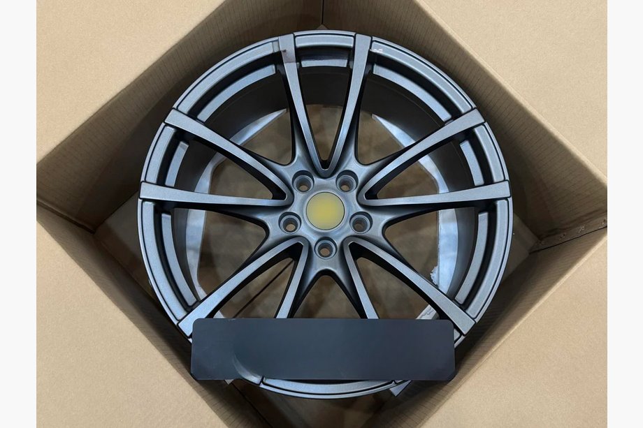 Ferrari F430 Gesmede velgen OEM R19 V2 (4 stuks) Image