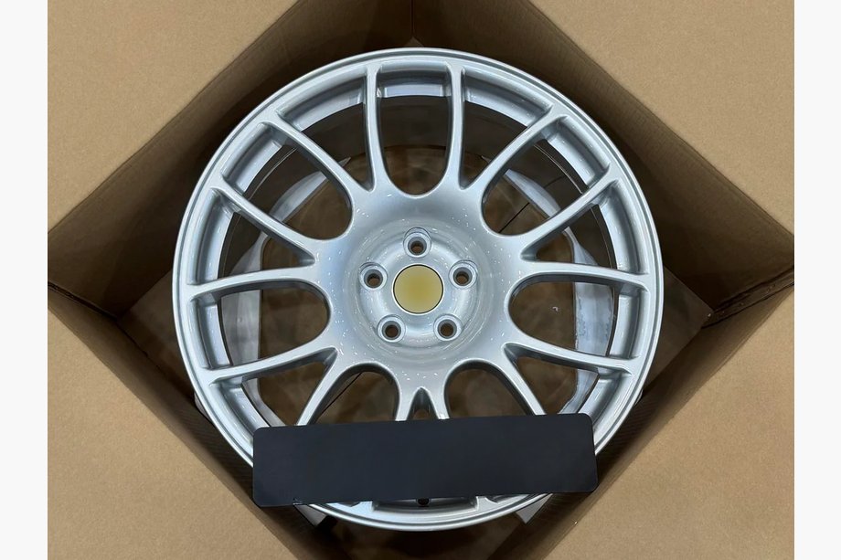 Ferrari 360 Gesmede velgen OEM R19 V2 (4 stuks) Image