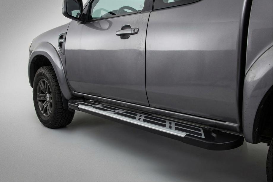 Mazda BT-50 2007–2012 Sunrise side steps (set van 2, aluminium) Image