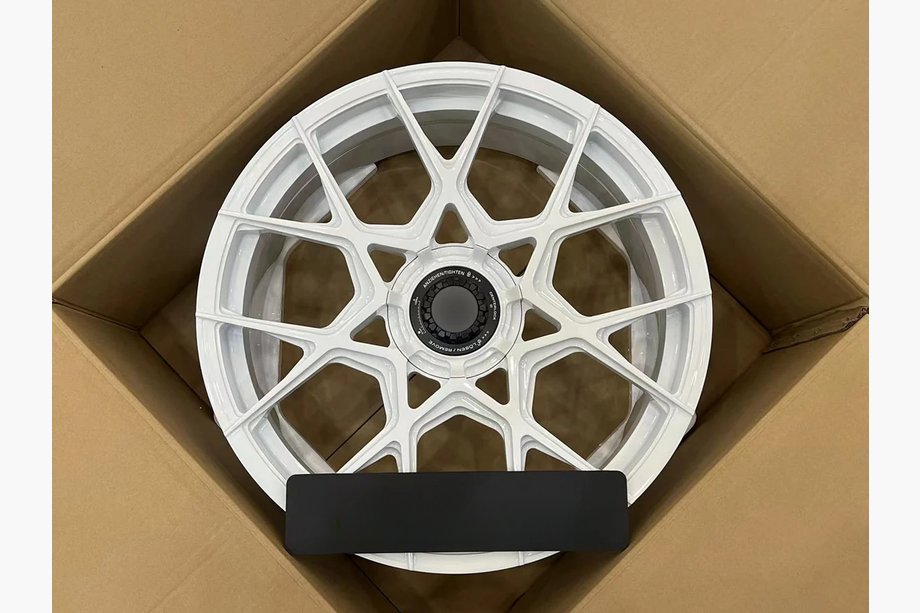 Lexus LFA 2010–2013 Gesmede OEM velgen R20 V2 (4 stuks) Image