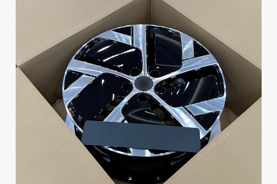 Lucid Air Gesmede OEM velgen R20 V1 (4 stuks) Foto 3